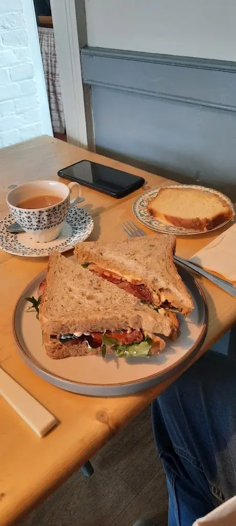 billie goldsmith_The Chocolate Teapot_Aldeburgh_review