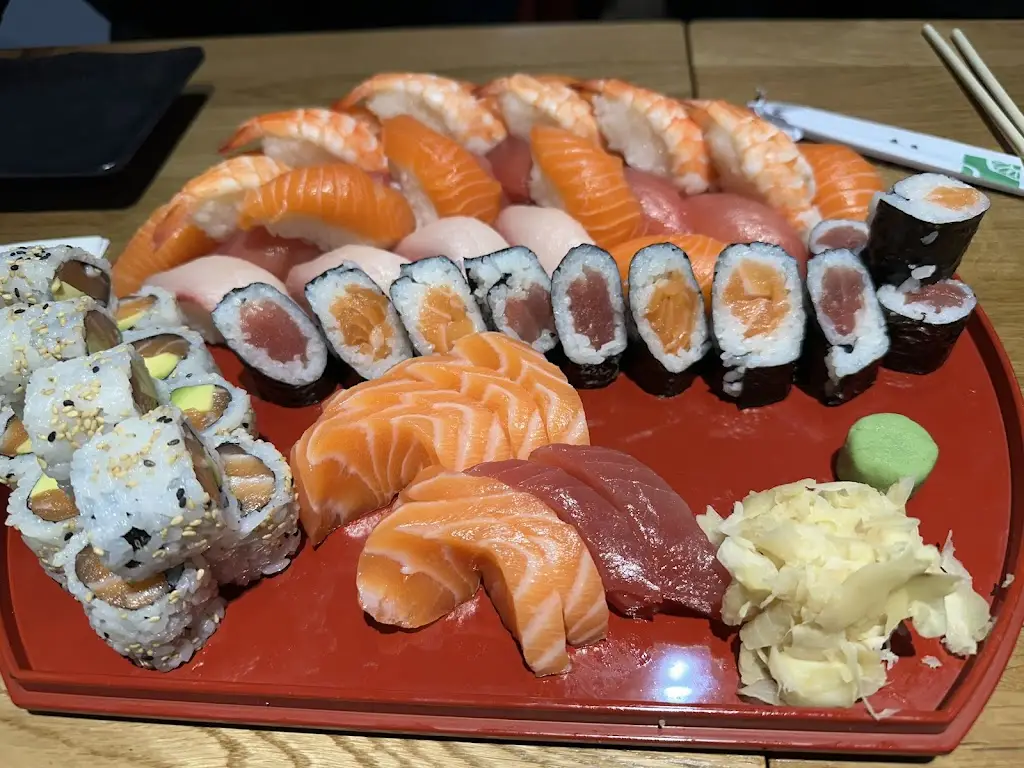 Kiyoto Sushi Borehamwood_Borehamwood_slider_image_2