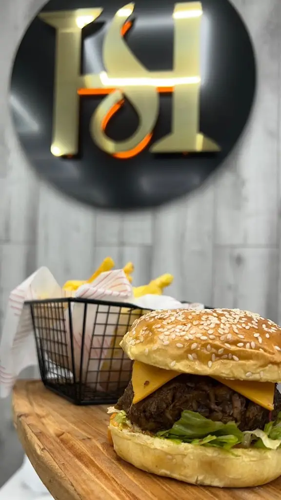 Hooyo's Spot_Borough of Bolton_slider_image_3