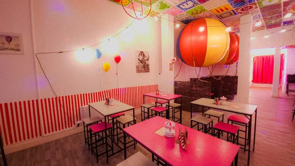 Lunapark restaurant in Borough of Bolton