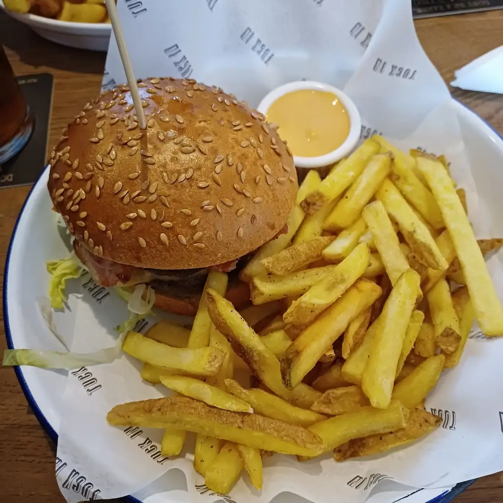 Eleven_Longacre_Boosbeck_review