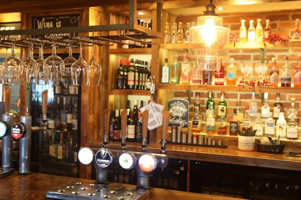 lee Taylor_Grange_Boreham_review