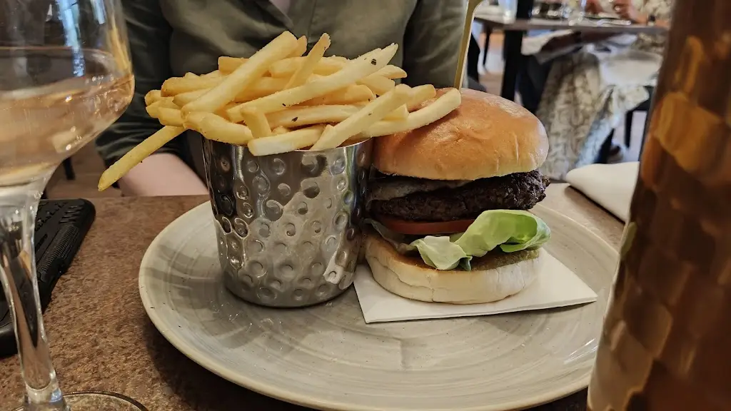 Andy Stevens_Channels Bar & Brasserie_Boreham_review