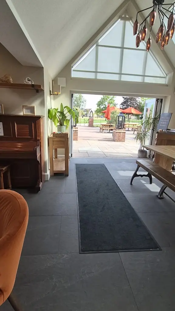 Channels Bar & Brasserie_Boreham_slider_image_2