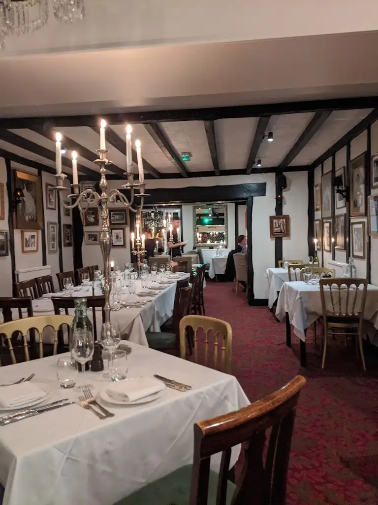 Hilltop Restaurant restaurant in Borough Green