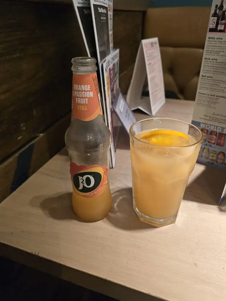 Philip Ashmore_The Pillar of Rock - JD Wetherspoon_Bolsover_review