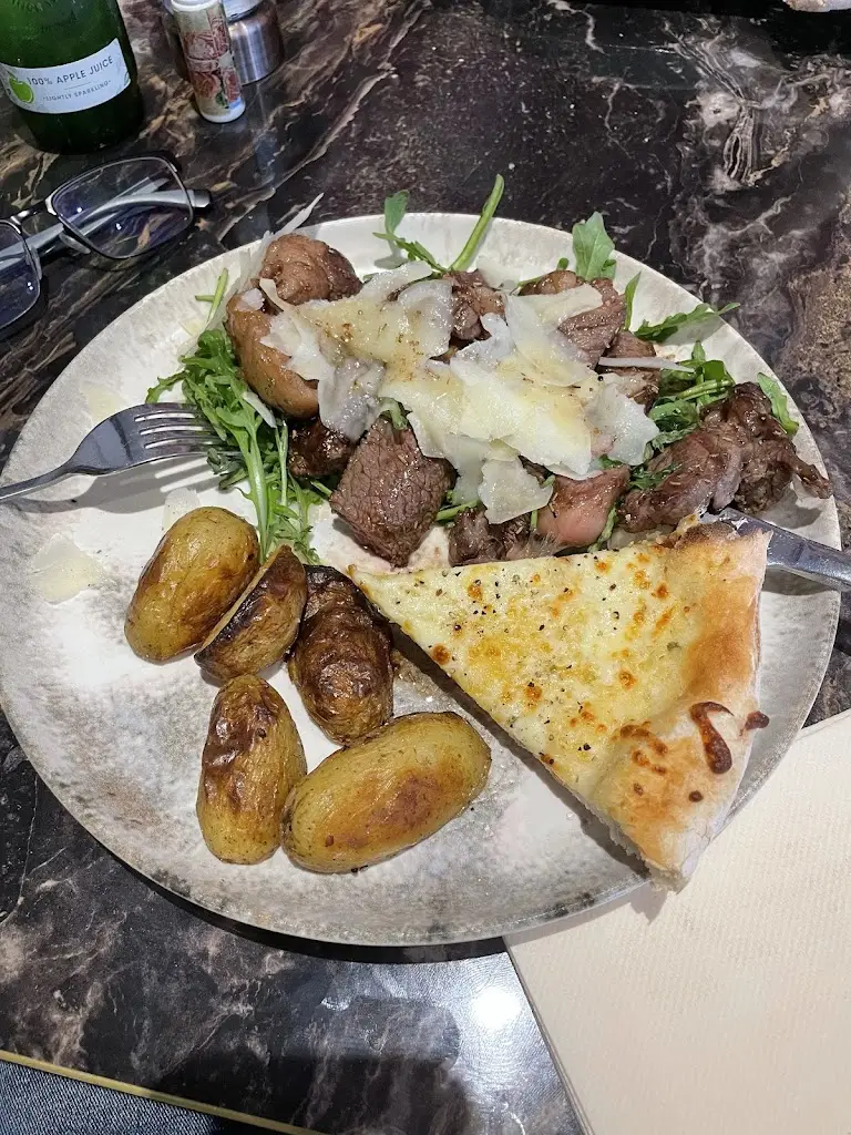 Kevin Leeson_La Piccola - Italian Restaurant_Alresford_review