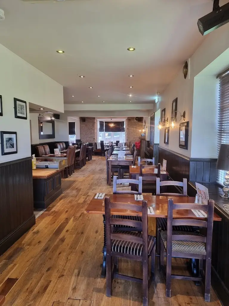 The Elm Tree_Bolsover_slider_image_1