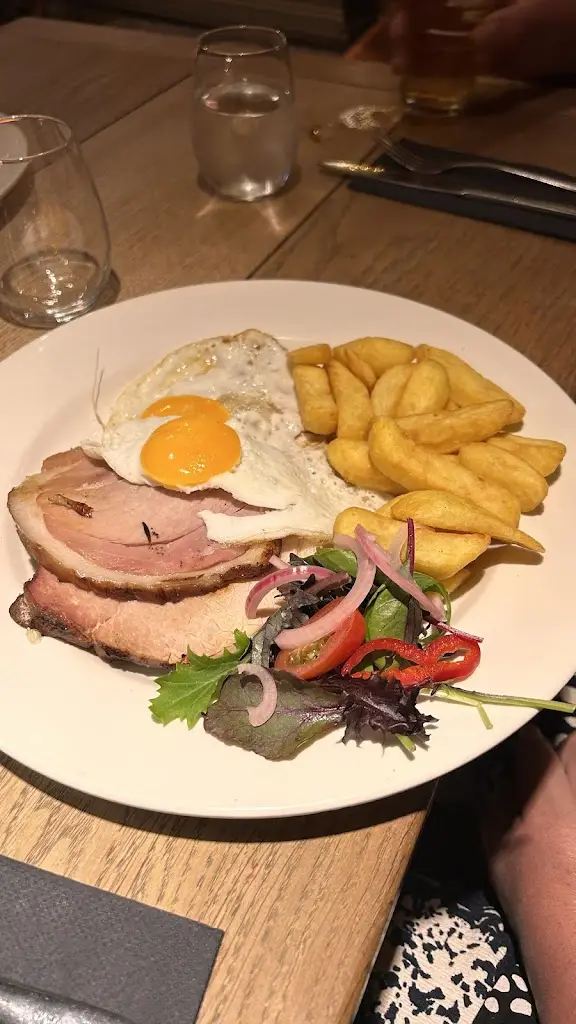 Viv Float_The Horse & Groom, Alresford_Alresford_review