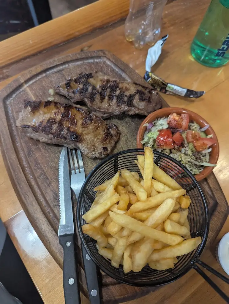 Alikko's Turkish Bar & Grill_Bootle_slider_image_3