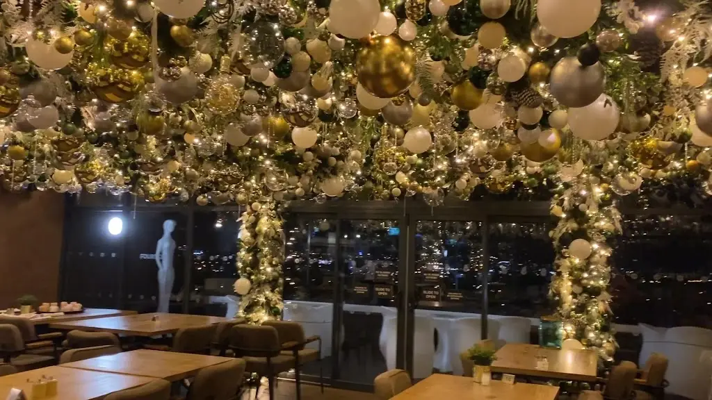 14 Bar & Grill_Bootle_slider_image_2