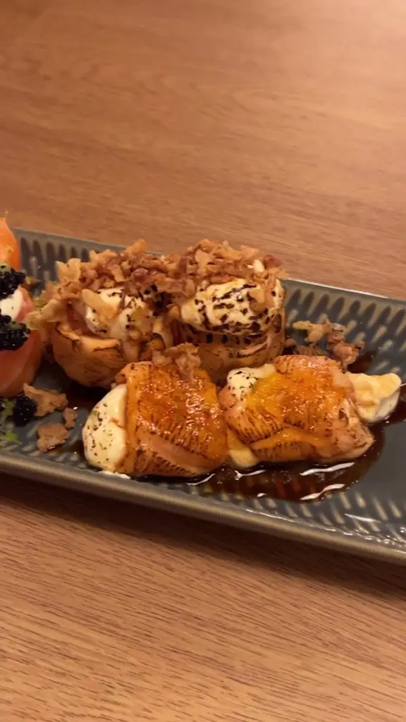 LOSUSHIUK 🌸_Bootle_slider_image_2