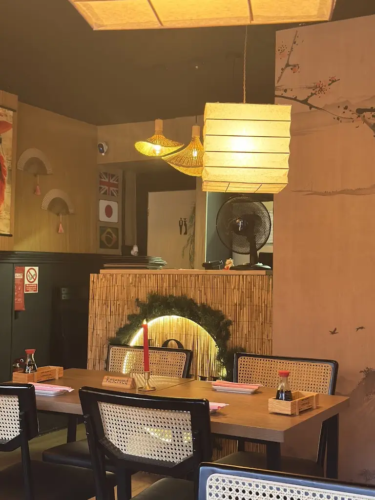 LOSUSHIUK 🌸_Bootle_slider_image_3