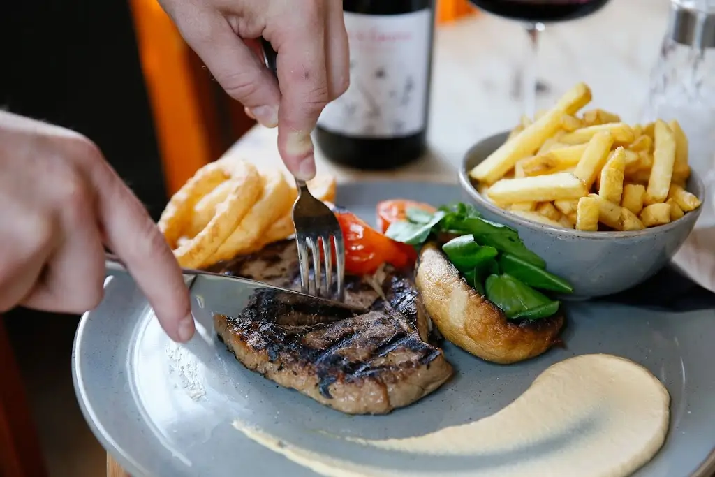 Menu_The Cricketers Inn_Alresford_image_6