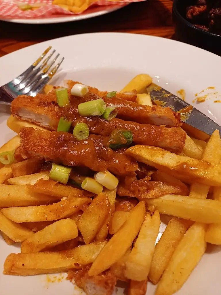 Lesley McIntyre_Addison Arms_Bootle_review