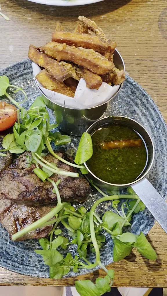 TheKaKaNow YouTube_Harper’s Steakhouse & Bar at the Weighbridge_Borough of Swindon_review