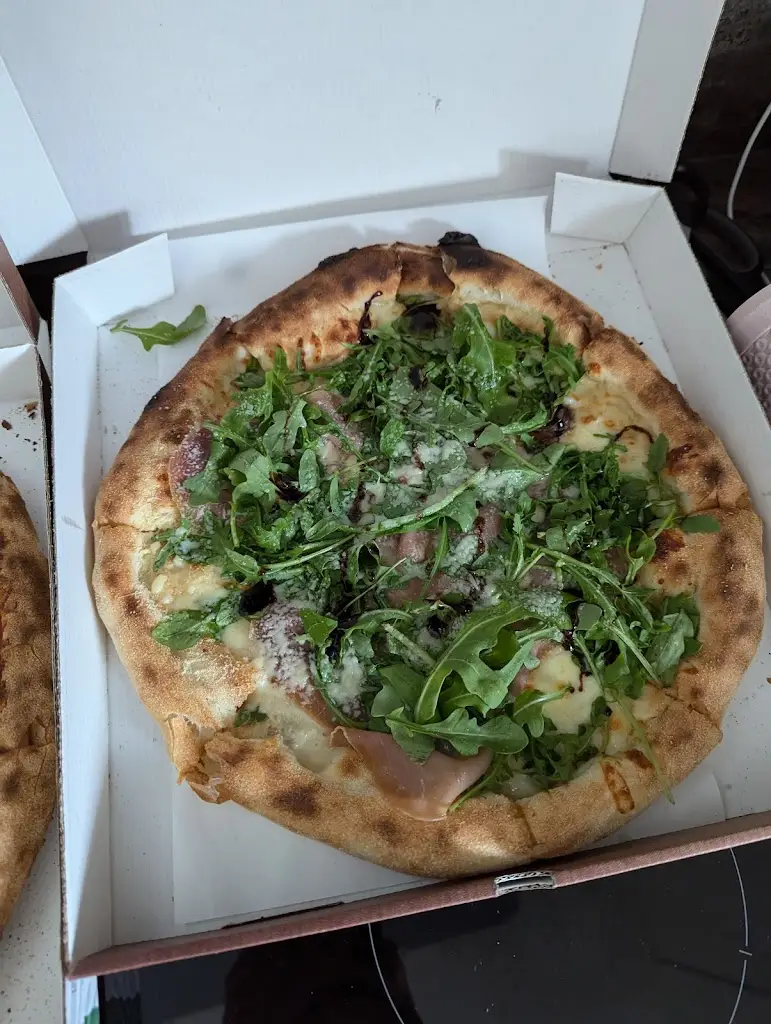 Kevin Beattie_La Bottega_Blyth_recensione