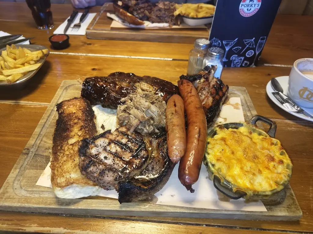 dave smith_PORKY'S_Blyth_review