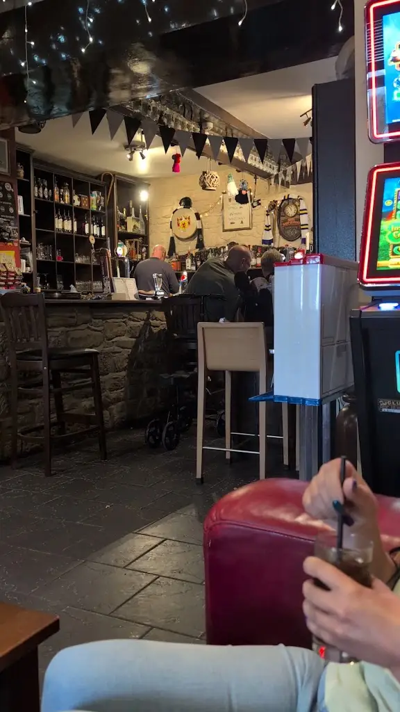 Charltons Bar & Restaurant_Blyth_slider_image_2