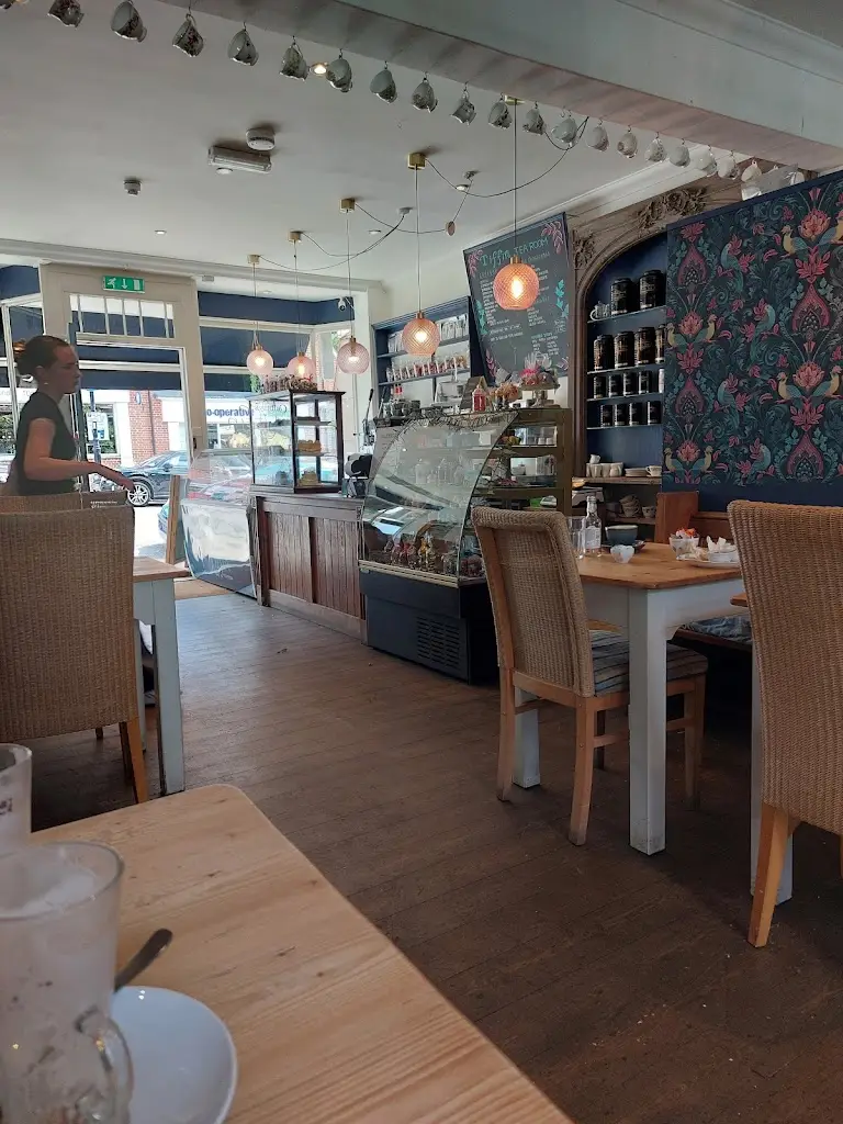 Russell B_Tiffin Tearooms_Alresford_review
