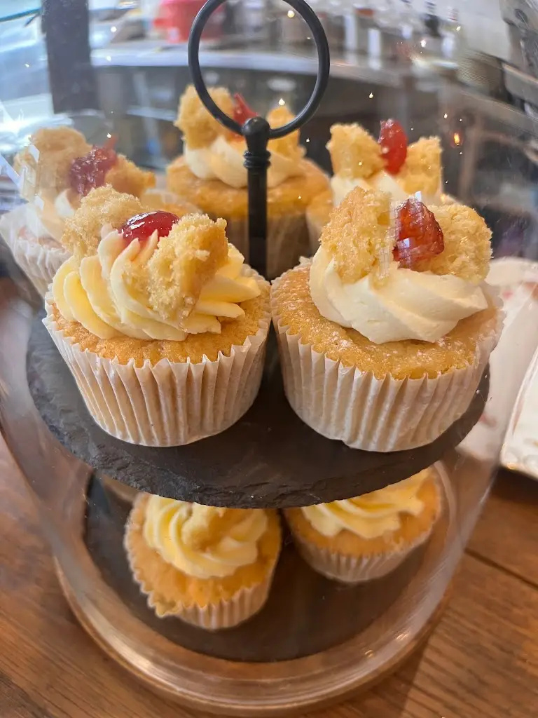 Tiffin Tearooms_Alresford_slider_image_3