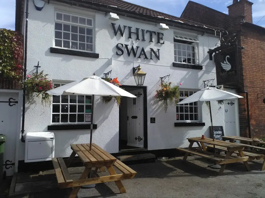 White Swan Inn restaurant in Blyth