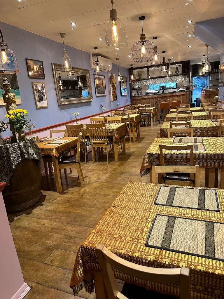 Thai Smile Restaurant_Borough of Bury_slider_image_1