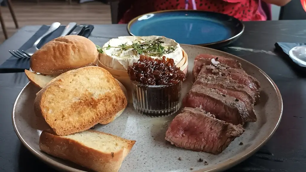 Rachel Chew_West Ivy_Borough of Bury_review