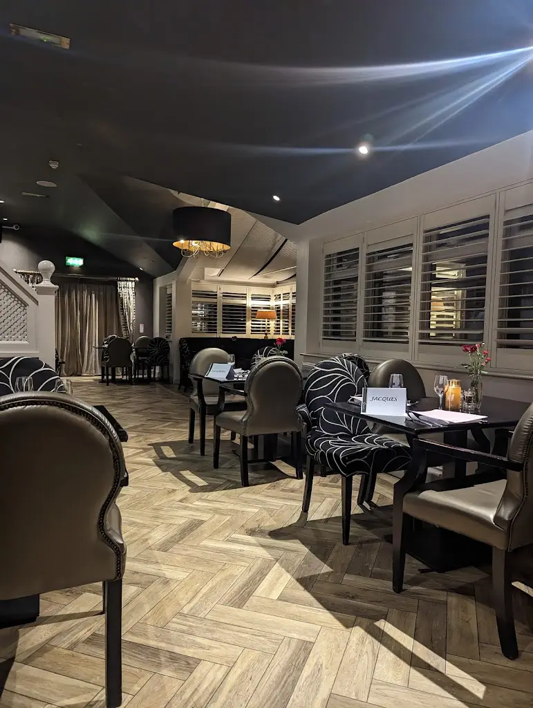 Melange bar-restaurant_Borough of Bury_slider_image_3