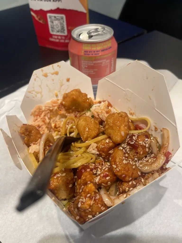 Hassan Kiani_Oodles Wok Bury_Borough of Bury_review