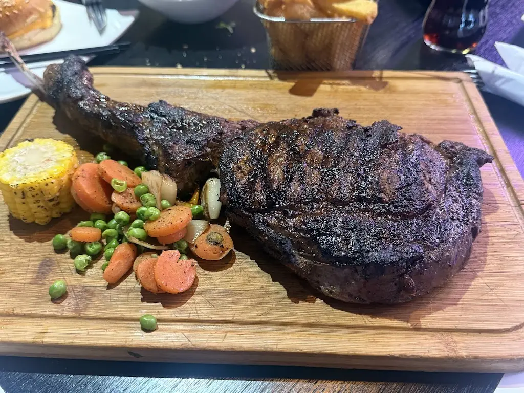 Hayley Forrest_Zaraks Grill Lounge_Borough of Oldham_review