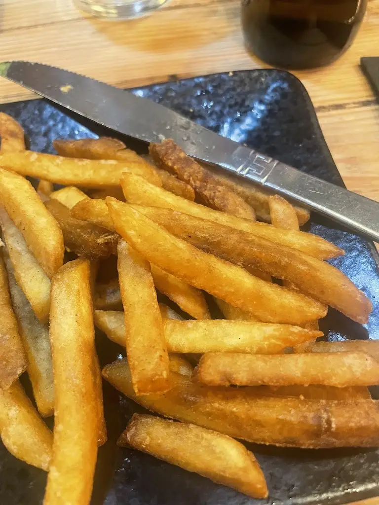 Lisa Hamilton_Smoke Yard_Borough of Oldham_review