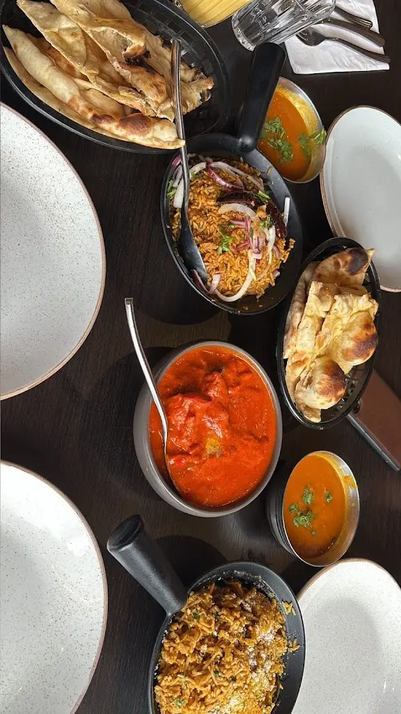 Noman Aftab_Khau Galli_Borough of Oldham_review