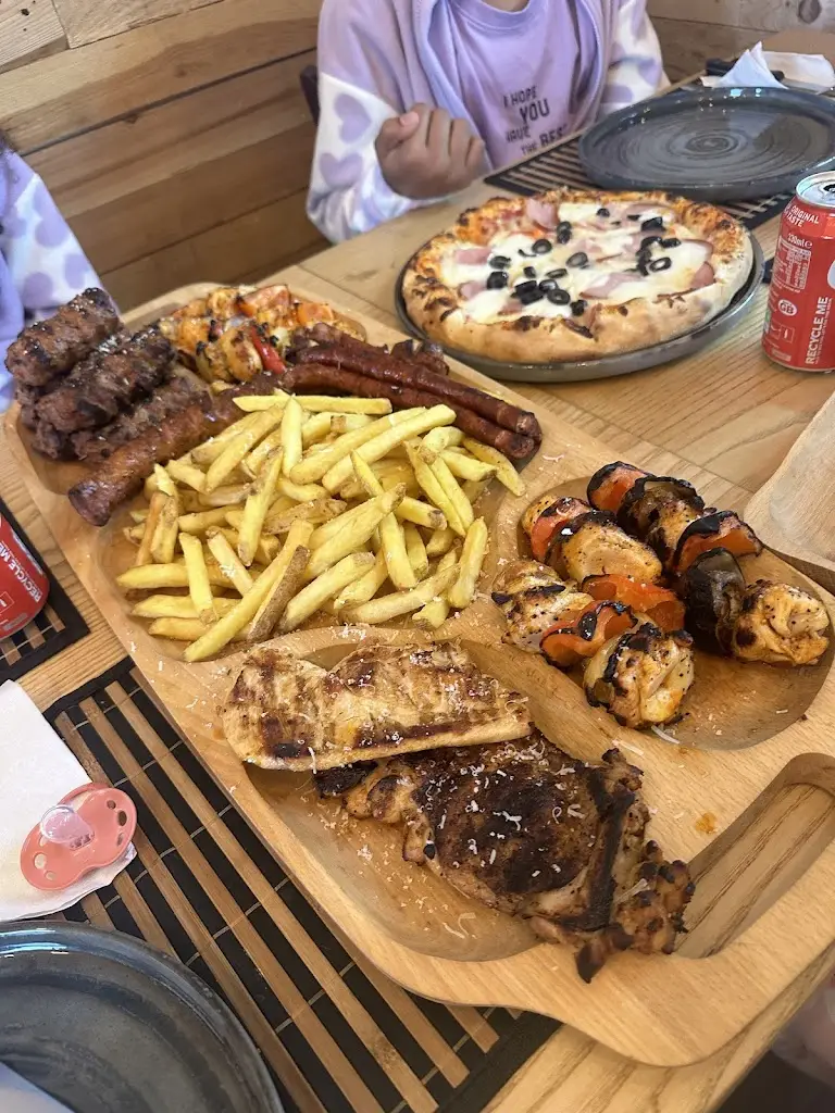 Ioana Serban_Oldham Grill Restaurant Românesc_Borough of Oldham_review