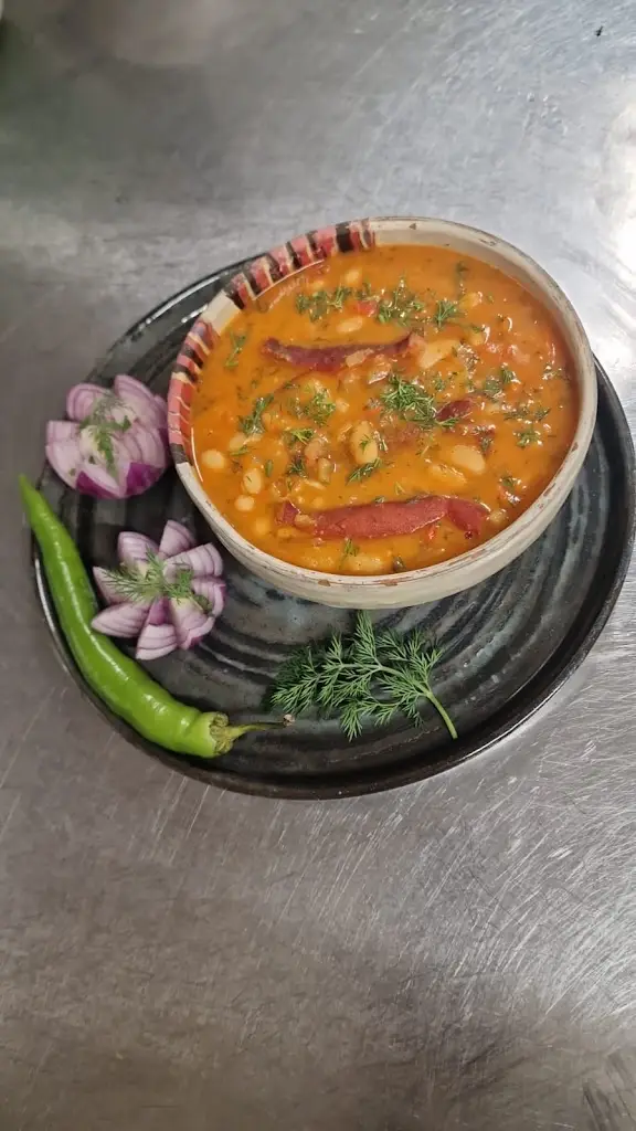 Oldham Grill Restaurant Românesc_Borough of Oldham_slider_image_3