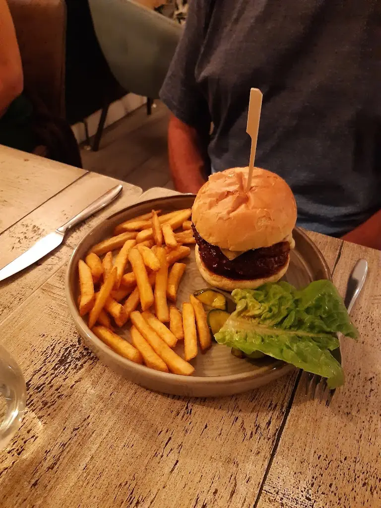 Menu_The Hanger Free House_Bordon_image_7