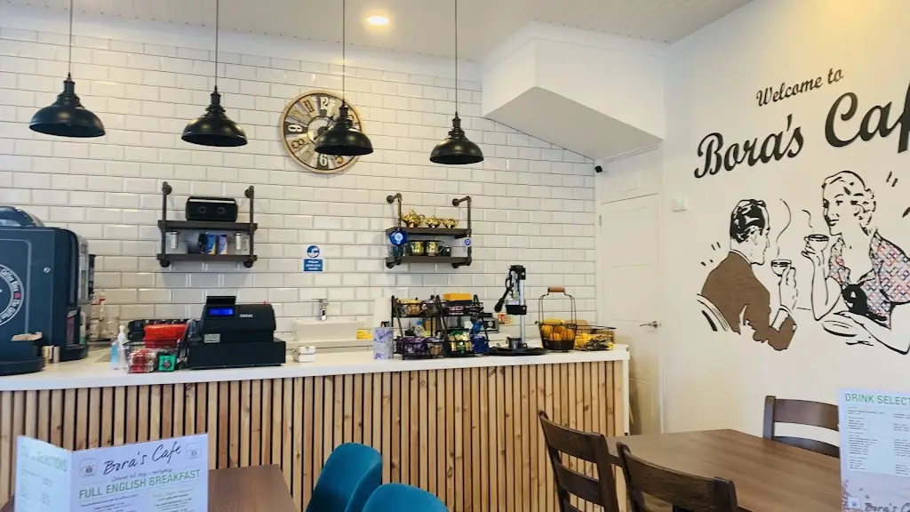 Ata mo_Bora's Cafe_Bordon_review