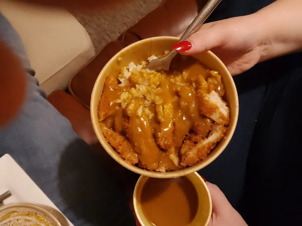 ISSAYA AT THE SHED_Bordon_slider_image_2