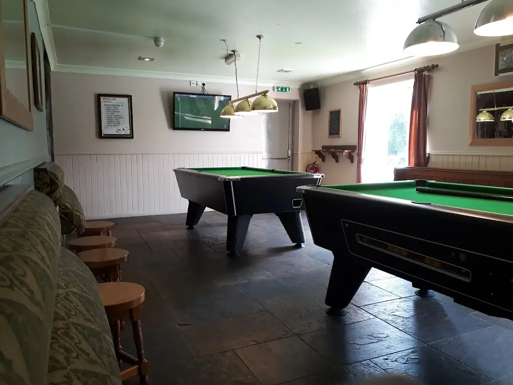 The Royal Oak Hollywater_Bordon_slider_image_3