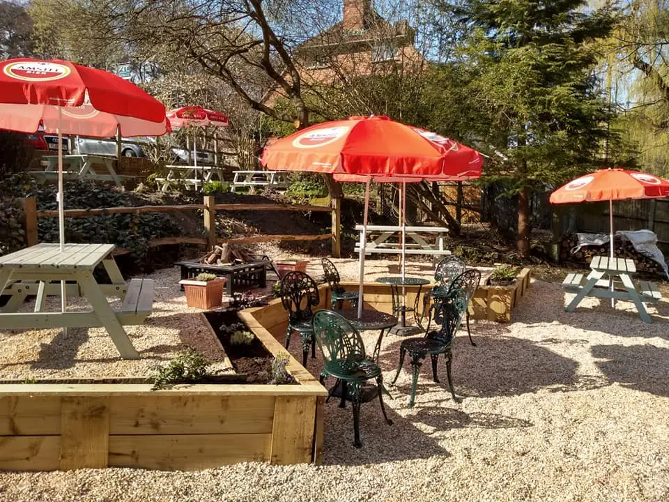 The Crown, Arford_Bordon_slider_image_1