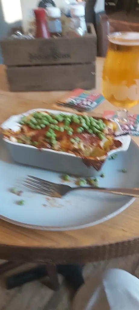 Paul Cribb_The Holly Bush_Bordon_review