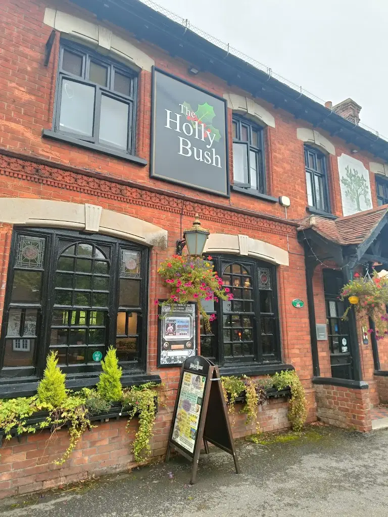 The Holly Bush_Bordon_slider_image_2