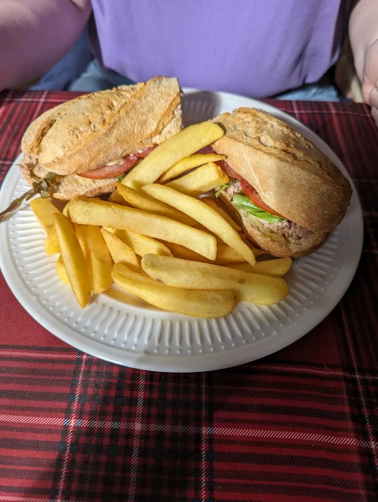 Menu_The Cricketers Inn_Bordon_image_4