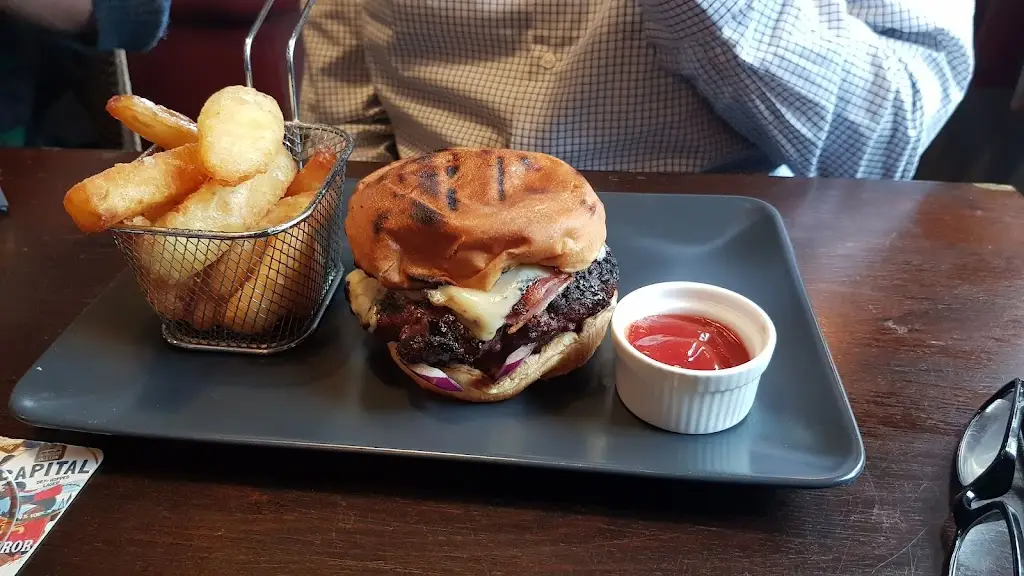 Menu_The Cricketers Inn_Bordon_image_8