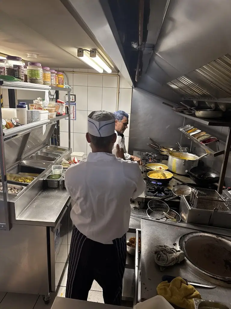 Spice Lounge Takeaway_Bordon_slider_image_3