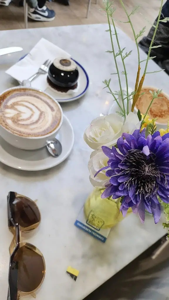 Safi Martin_Caracoli_Alresford_review