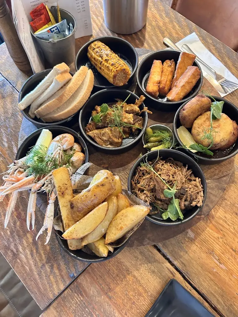 Andrew Sharp_Dodgin's Yard_Borough of North Tyneside_review