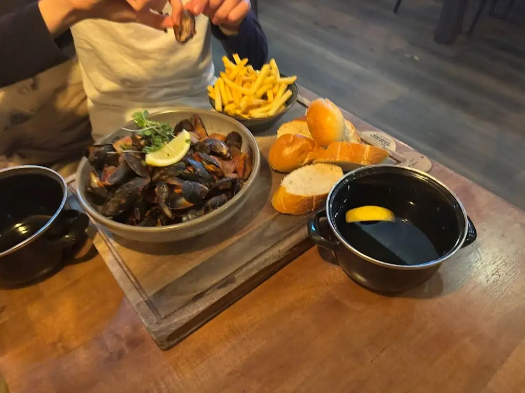 Elisabeth Ellen Marshall_The Ship’s Cat_Borough of North Tyneside_review