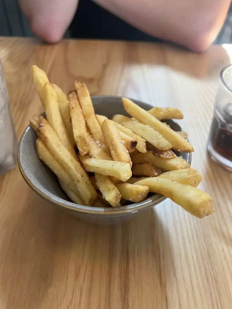 Maggie Linkletter_Josie's_Alresford_review