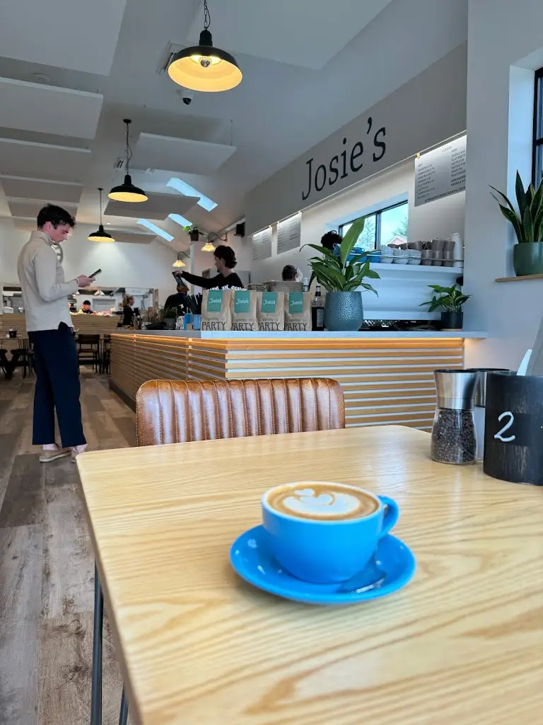 Josie's_Alresford_slider_image_1